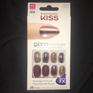 Kiss glam fantasy glue on nails